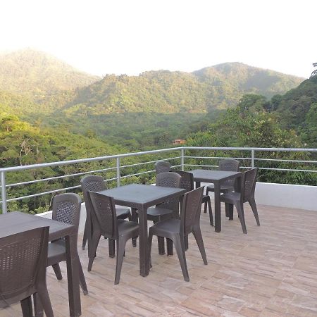 Hostal Alto De La Montana 민카 외부 사진