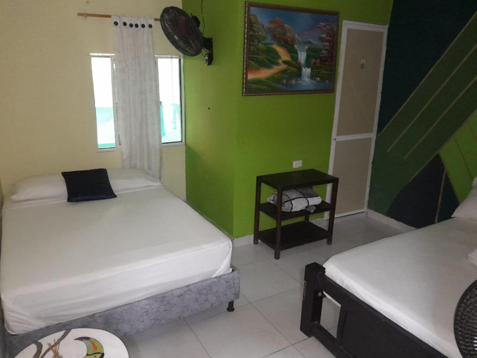 Hostal Alto De La Montana 민카 외부 사진