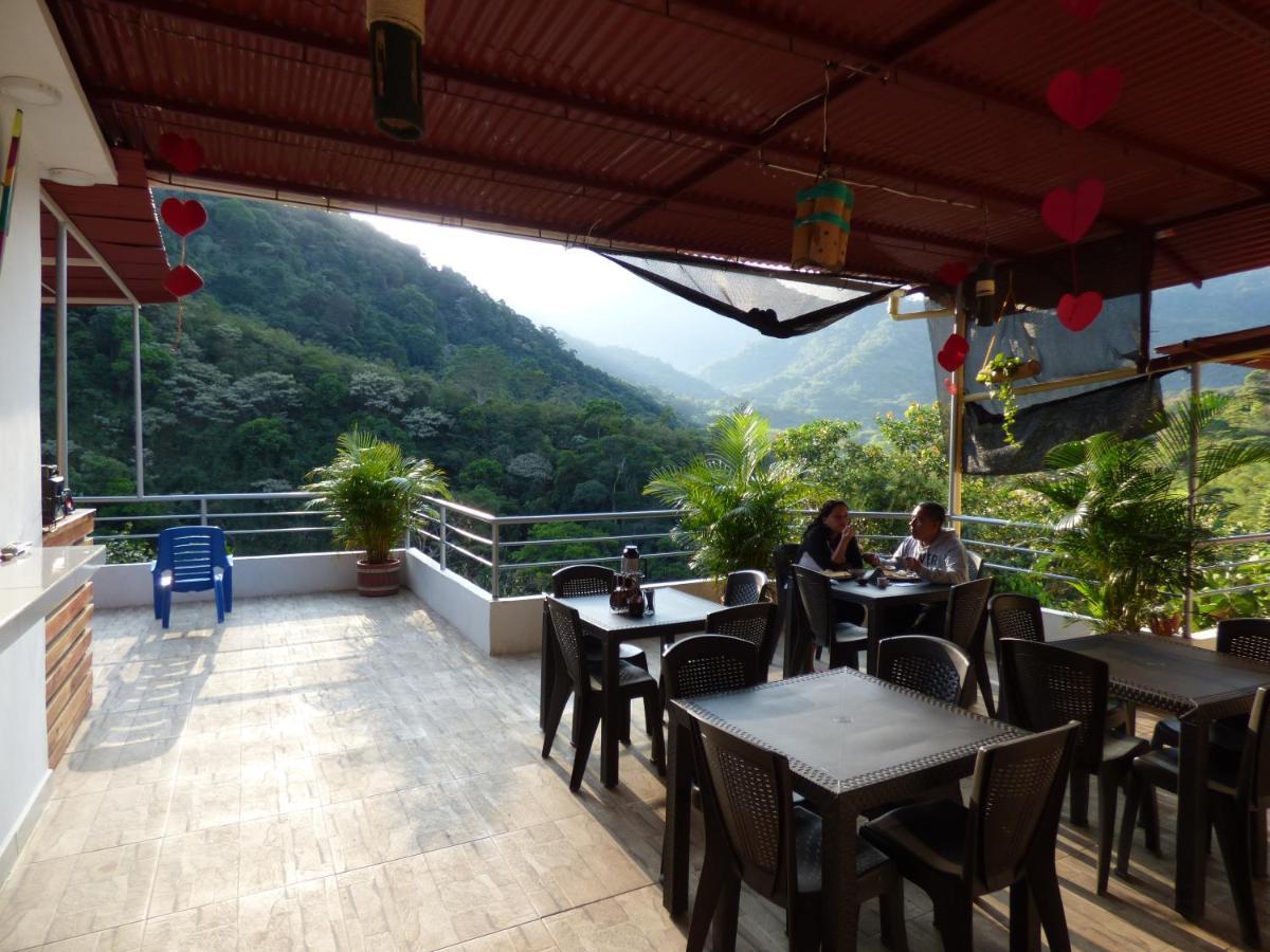 Hostal Alto De La Montana 민카 외부 사진