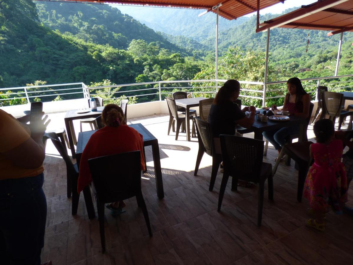 Hostal Alto De La Montana 민카 외부 사진