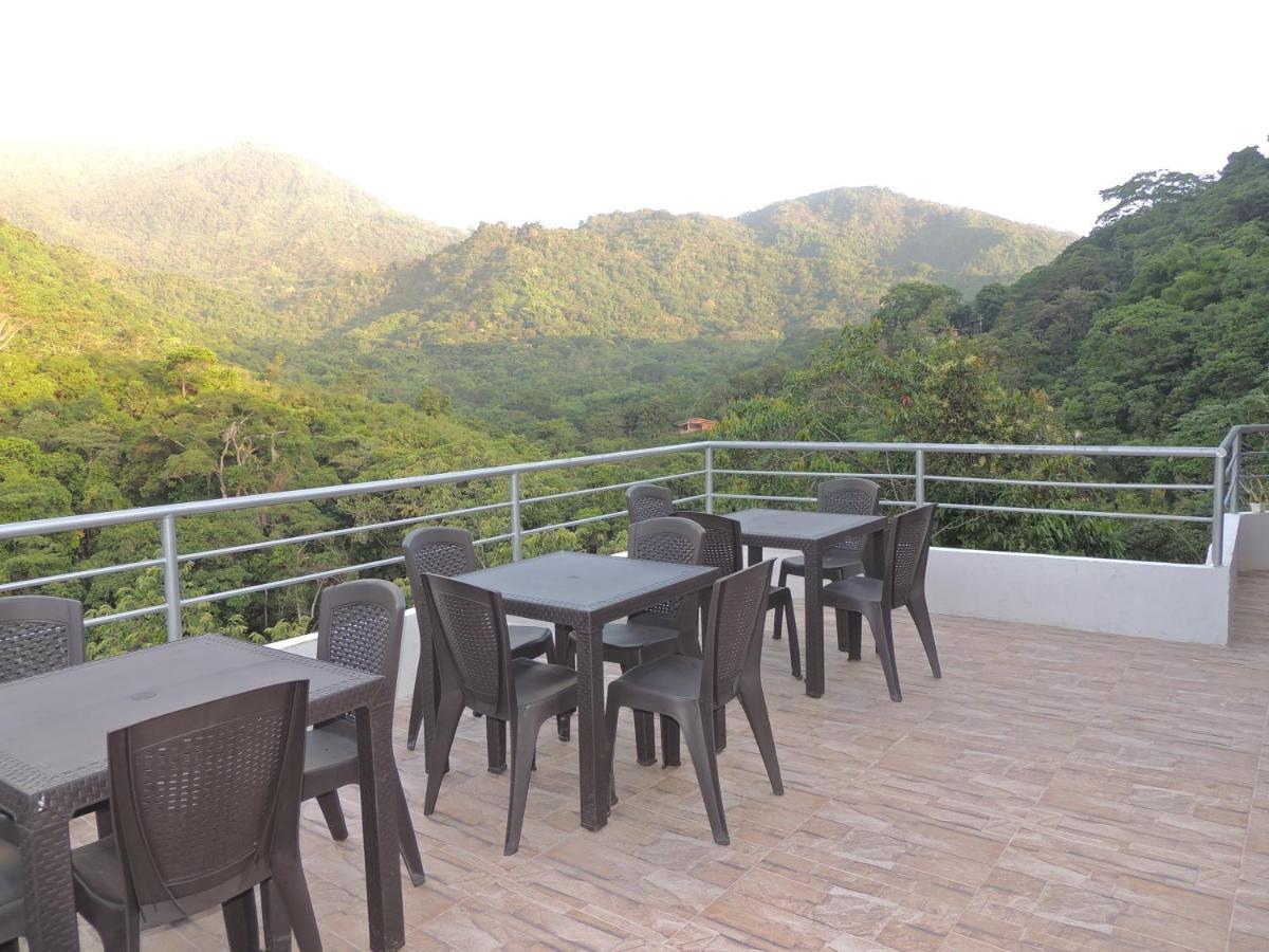 Hostal Alto De La Montana 민카 외부 사진