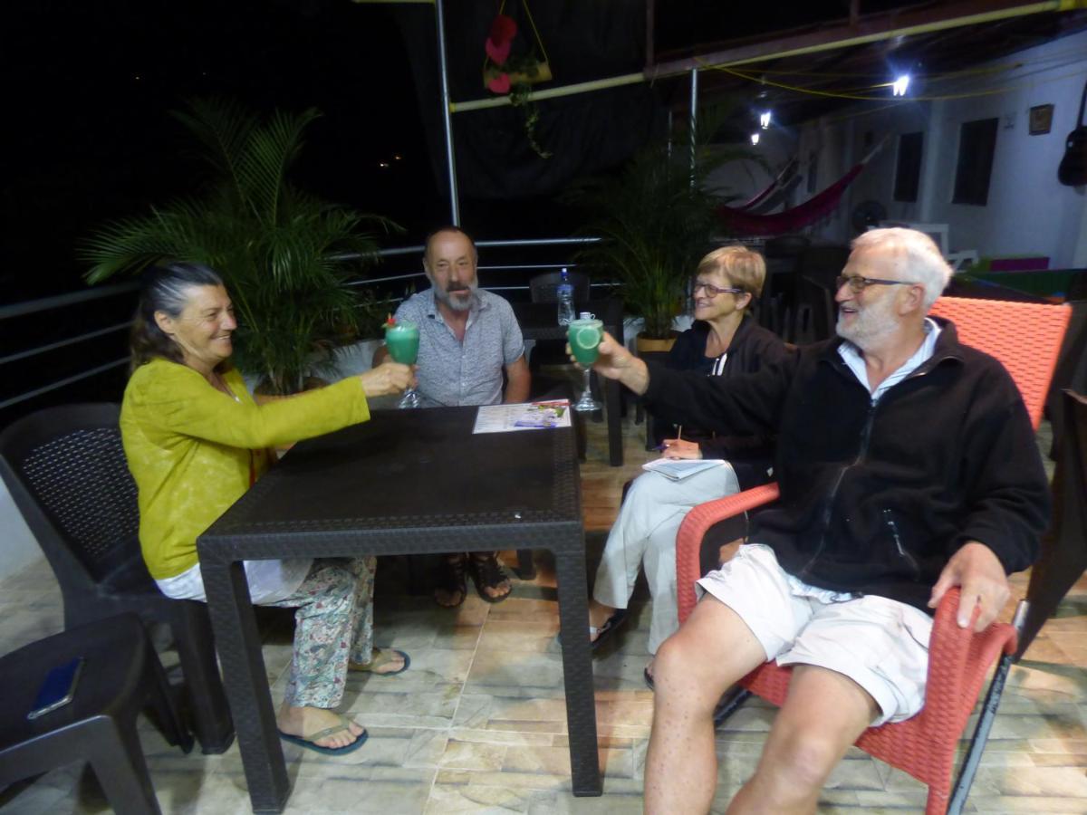 Hostal Alto De La Montana 민카 외부 사진